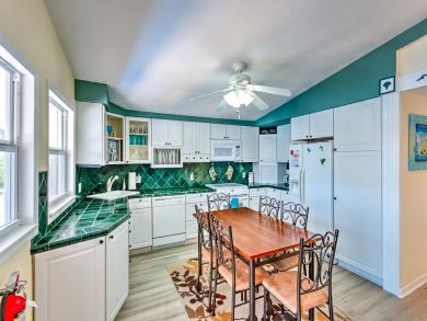 Marathon Canal View 3 Bedroom Vacation Pool Home, Boat Dock Marathon Canal View 3 Bedroom Vacation Pool Home, Boat Dock