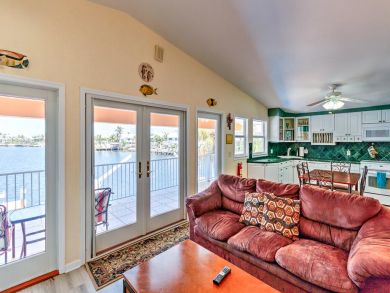 Marathon Canal View 3 Bedroom Vacation Pool Home, Boat Dock Marathon Canal View 3 Bedroom Vacation Pool Home, Boat Dock