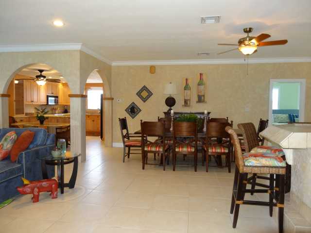 A Stunner of a 7 Bedroom Vacation Rental - Sleeps 18 A Stunner of a 7 Bedroom Vacation Rental - Sleeps 18