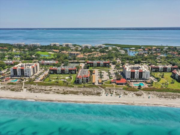 Longboat Key Vacation Rental | 3-Bedroom Beachfront Penthouse with Gulf Views