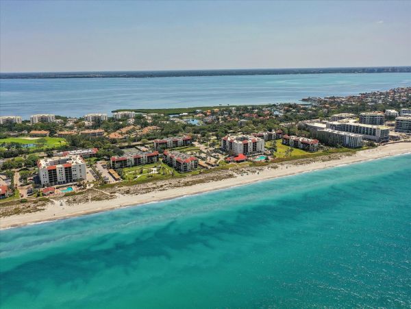 Longboat Key Vacation Rental | 3-Bedroom Beachfront Penthouse with Gulf Views