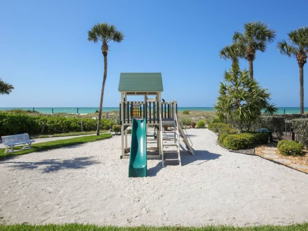 Longboat Key Vacation Rental | 3-Bedroom Beachfront Penthouse with Gulf Views