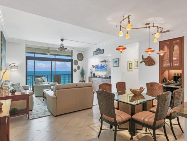 Longboat Key Vacation Rental | 3-Bedroom Beachfront Penthouse with Gulf Views
