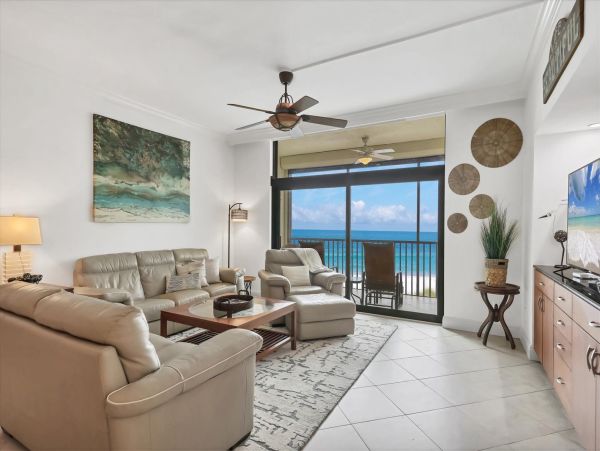 Longboat Key Vacation Rental | 3-Bedroom Beachfront Penthouse with Gulf Views