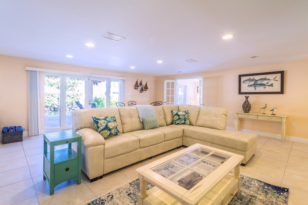 Marathon Beauty Waterside Home
