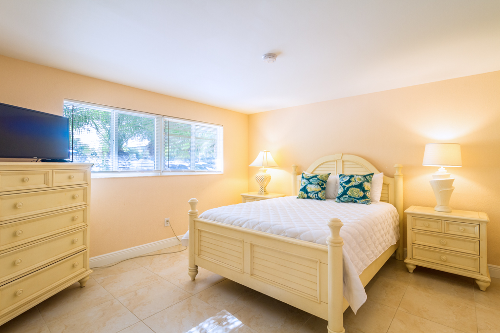 Marathon Beauty Waterside Home