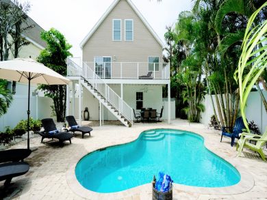 ROOMY ANNA MARIA ISLAND POOL HOME