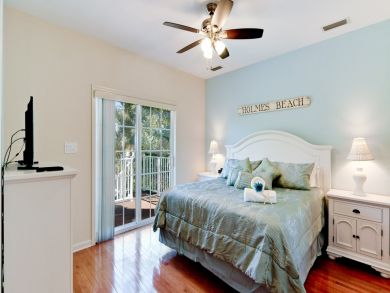 ROOMY ANNA MARIA ISLAND POOL HOME