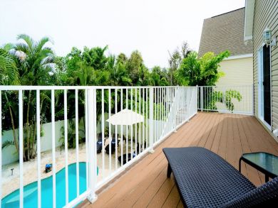 ROOMY ANNA MARIA ISLAND POOL HOME