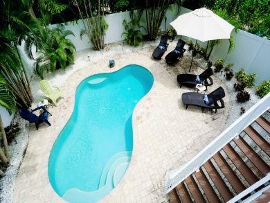 ROOMY ANNA MARIA ISLAND POOL HOME