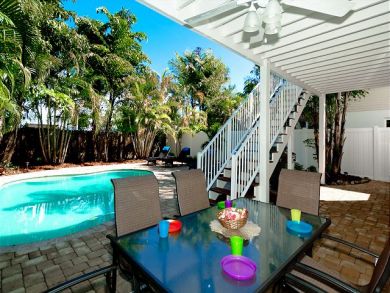 ROOMY ANNA MARIA ISLAND POOL HOME