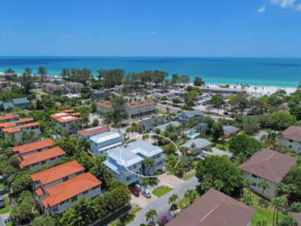 Anna Maria Island 6 Bedroom Vacation Rental Pool Home