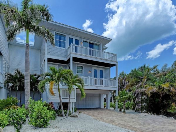 Anna Maria Island 6 Bedroom Vacation Rental Pool Home