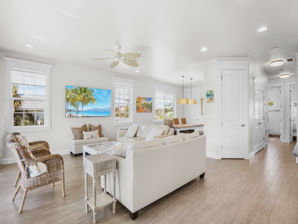 Anna Maria Island Luxury Vacation Rental  4-Bedroom Beach House with Pool & Rooftop Deck