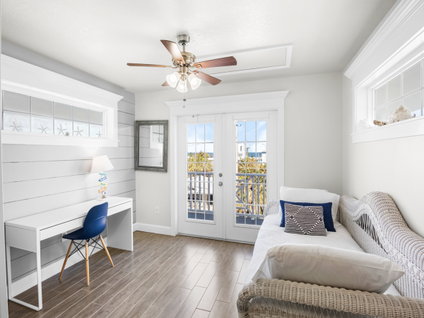Anna Maria Island Luxury Vacation Rental  4-Bedroom Beach House with Pool & Rooftop Deck