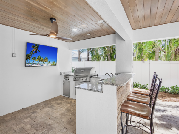 Anna Maria Island Luxury Vacation Rental  4-Bedroom Beach House with Pool & Rooftop Deck
