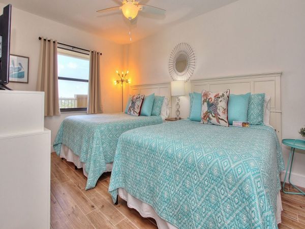 Indian Shores Gulf Front Beach Front Condo - 3 Bedrooms