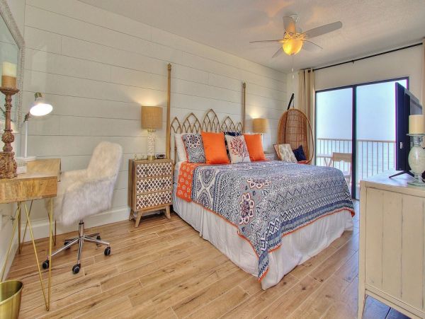 Indian Shores Gulf Front Beach Front Condo - 3 Bedrooms