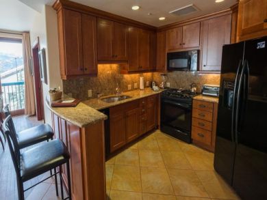 Three Bedroom Ski Accommodation Cascade Village Pool Hot Tub