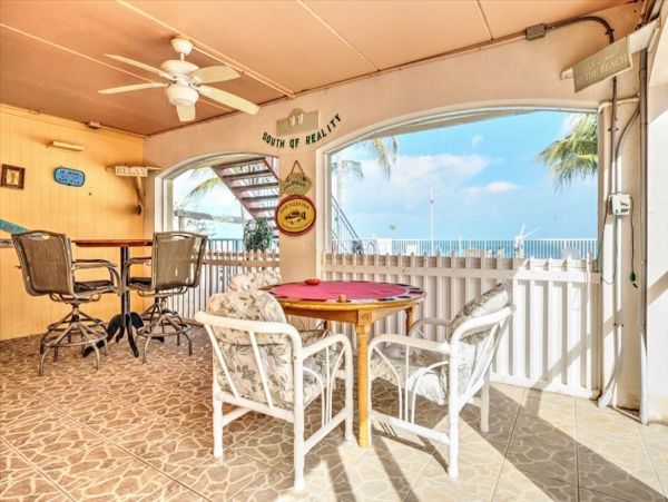 Marathon Four bedroom Oceanfront Home Private Pool Sleeps 9