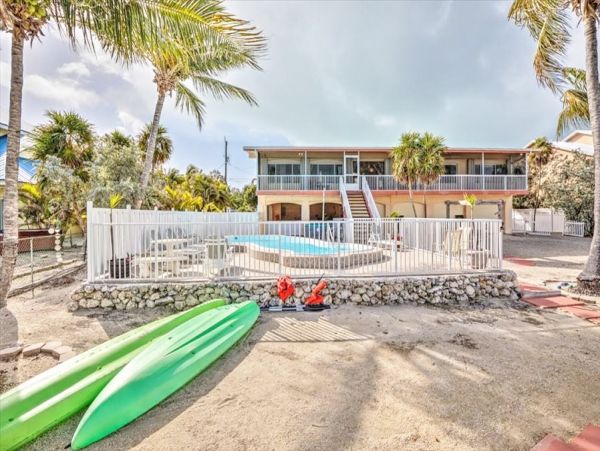 Marathon Four bedroom Oceanfront Home Private Pool Sleeps 9