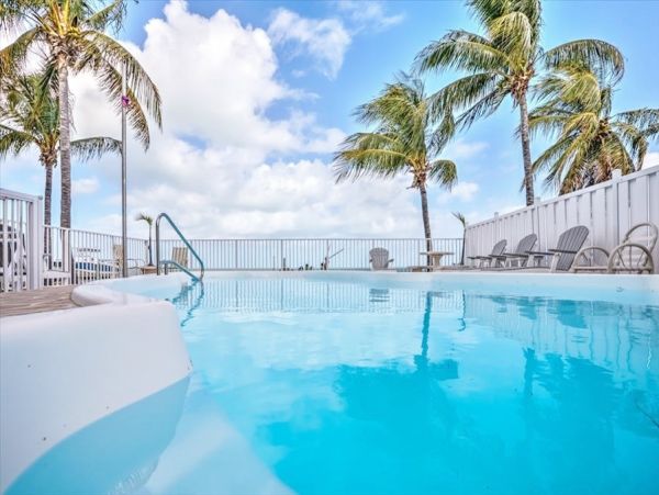 Marathon Four bedroom Oceanfront Home Private Pool Sleeps 9