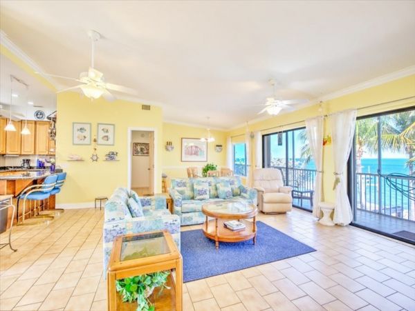 Marathon Four bedroom Oceanfront Home Private Pool Sleeps 9