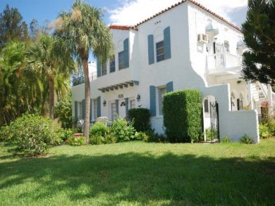 Siesta Key Beach Rental half mile to Village