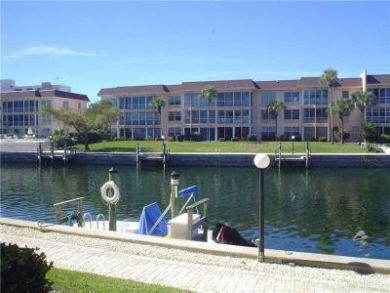 Longboat Key 2 Bedroom Vacation Rental Canal Views Sleeps 4