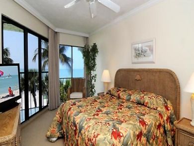 Sanibel Island 2 Bedroom Beach Front Views Pool