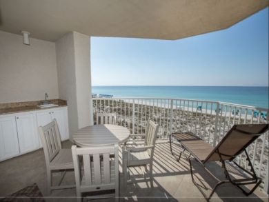 Great Value Destin Vacation Condo Sleeps Six Guests.