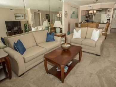 Destin Gulf View Two Bedroom Vacation Condo Sleeps 8