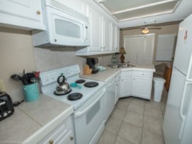 Destin Vacation Condo Sleeps Six Guests.