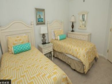 Destin Vacation Condo Sleeps Six Guests.