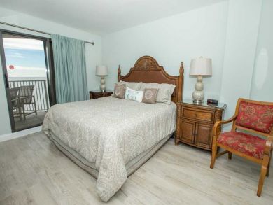 Three Bedroom Two Bathroom Beach Condo Sleeps Eight