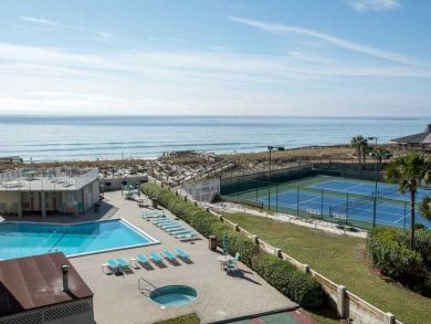 Two Bedroom Beach Vacation Condo Sleeps Six