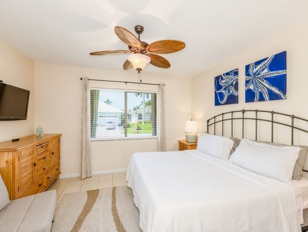 Marco Island Canal Front Vacation Home Sleeps 6 Guests