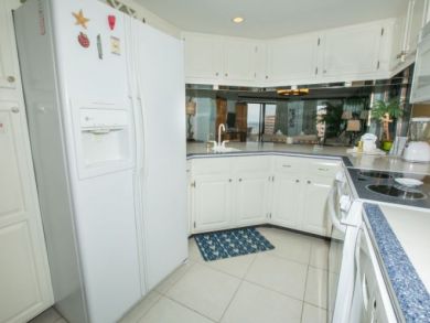 Beachside Condo in Destin Two Bedrooms Sleeps 6 Guests