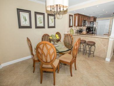 Destin Vacation Rental Condo Two Bedrooms Sleeps 6