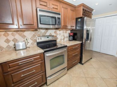 Destin Vacation Rental Condo Two Bedrooms Sleeps 6