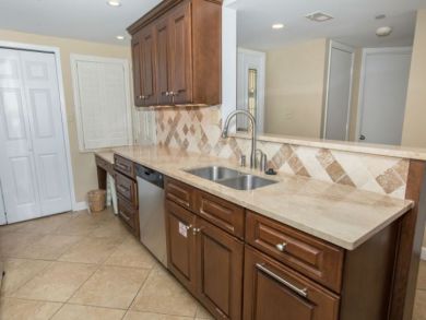 Destin Vacation Rental Condo Two Bedrooms Sleeps 6