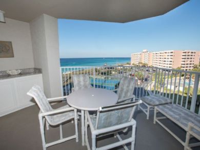 Destin Vacation Rental Condo Two Bedrooms Sleeps 6