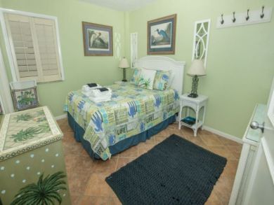 Destin Beachfront Condo Two Bedroom Sleeps Eight