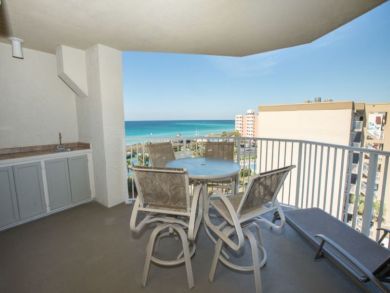 Destin Beachfront Condo Two Bedroom Sleeps Eight