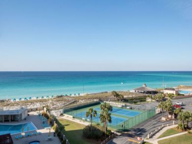Destin Beachfront Condo Two Bedroom Sleeps Eight