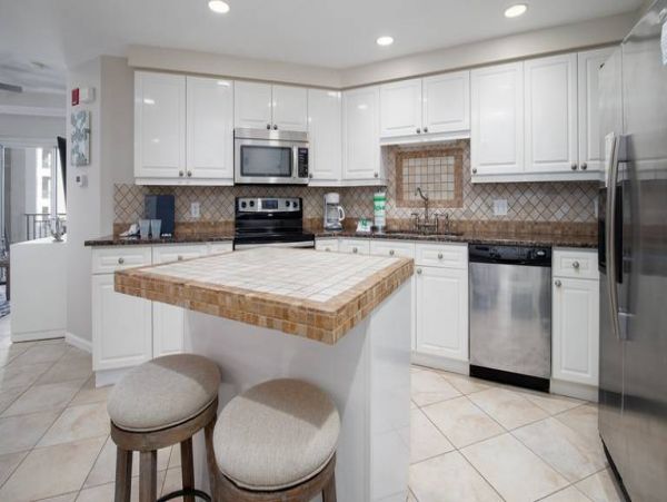 Ocean View Vacation Beach Condo in Miramar Beach 6 Guests