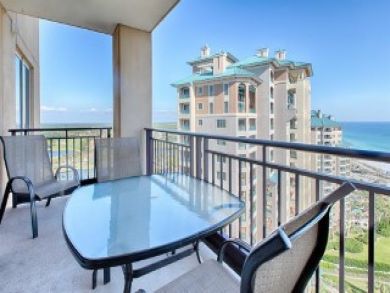 Miramar Vacation Condo Sleeps Six Guests.