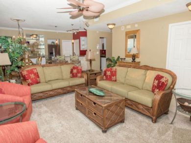 Destin Vacation Condo Sleeps Six Guests.