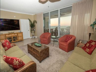 Destin Vacation Condo Sleeps Six Guests.