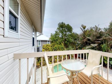 Two bedroom private pool with short walk to beach